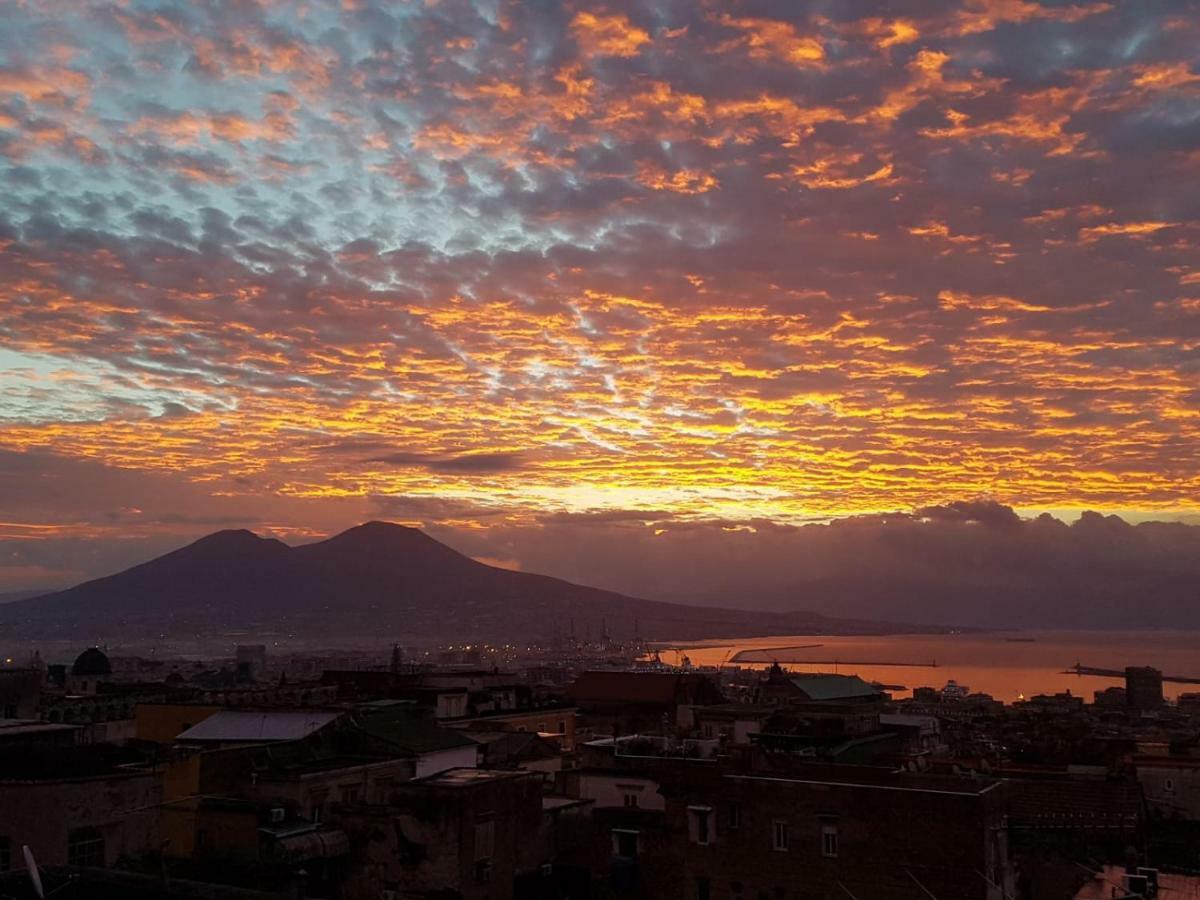 Il Volo Del Gabbiano Apartment Napoli Bagian luar foto