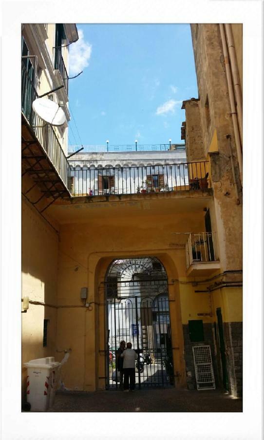 Il Volo Del Gabbiano Apartment Napoli Bagian luar foto