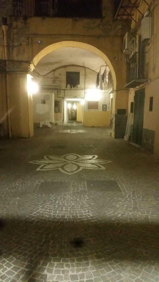 Il Volo Del Gabbiano Apartment Napoli Bagian luar foto