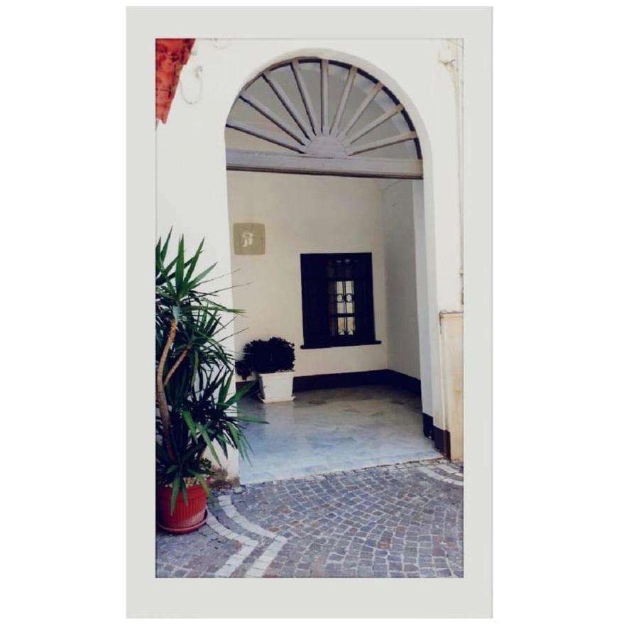 Il Volo Del Gabbiano Apartment Napoli Bagian luar foto